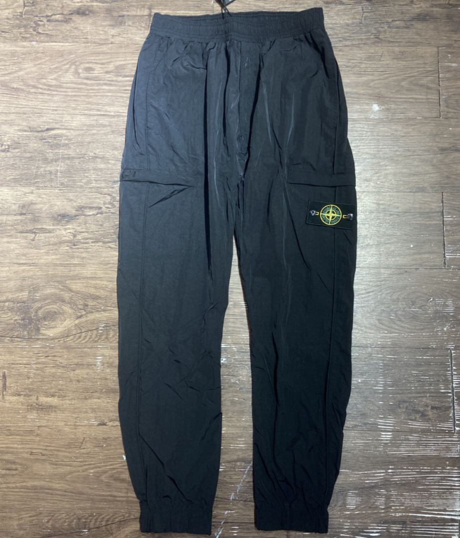 Stone Island cargo pants, black nylon（761564751 001）