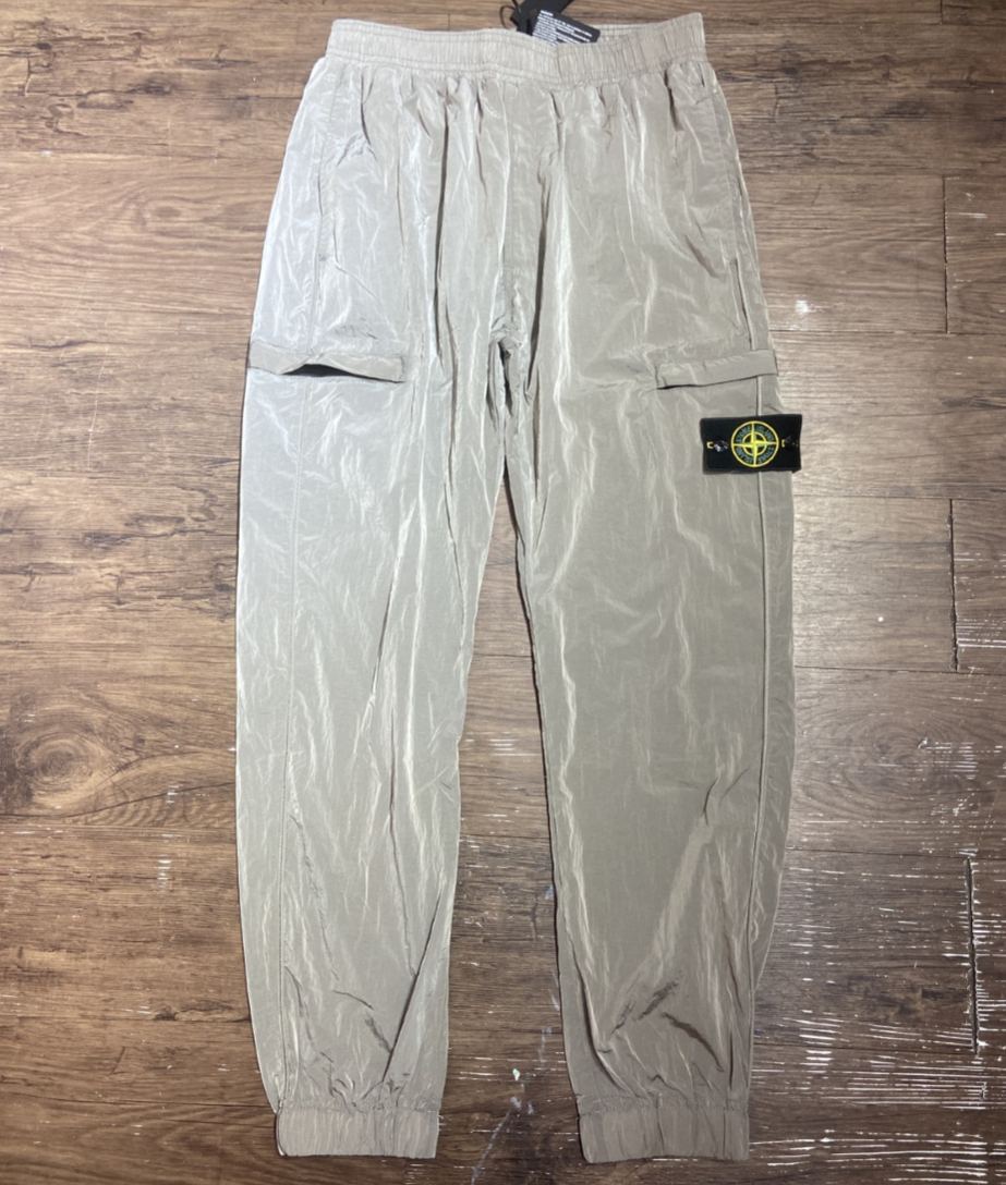 Stone Island cargo pants, black nylon（761564751 001）