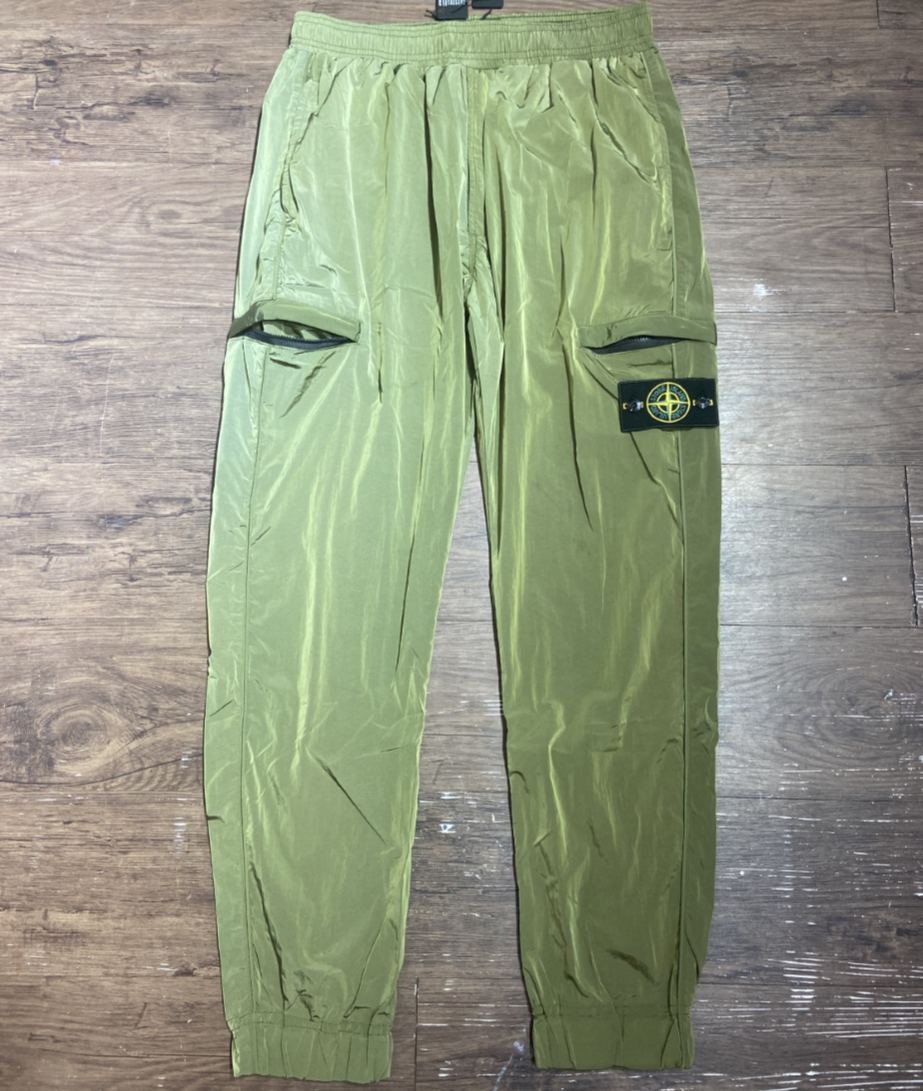 Stone Island cargo pants, black nylon（761564751 001）