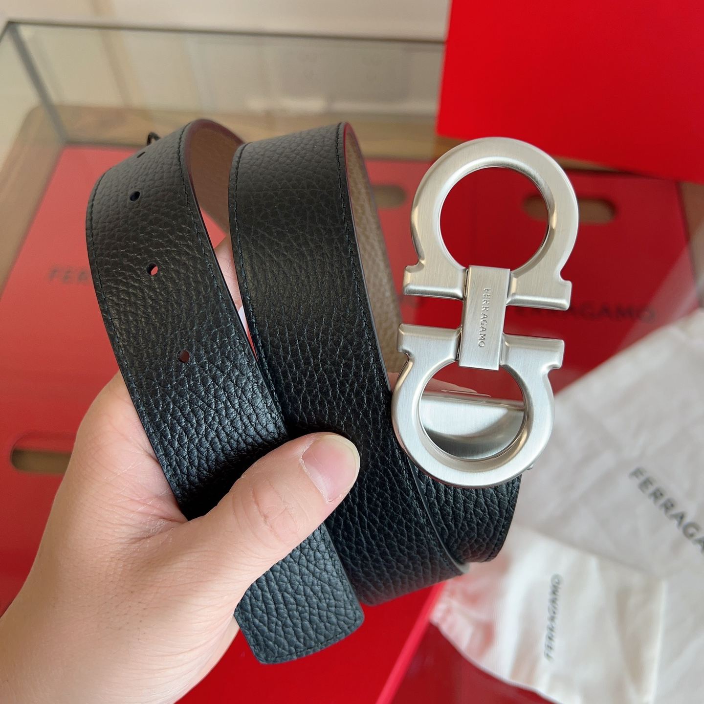  FERRAGAMO reversible and adjustable Gacini belt（705614）