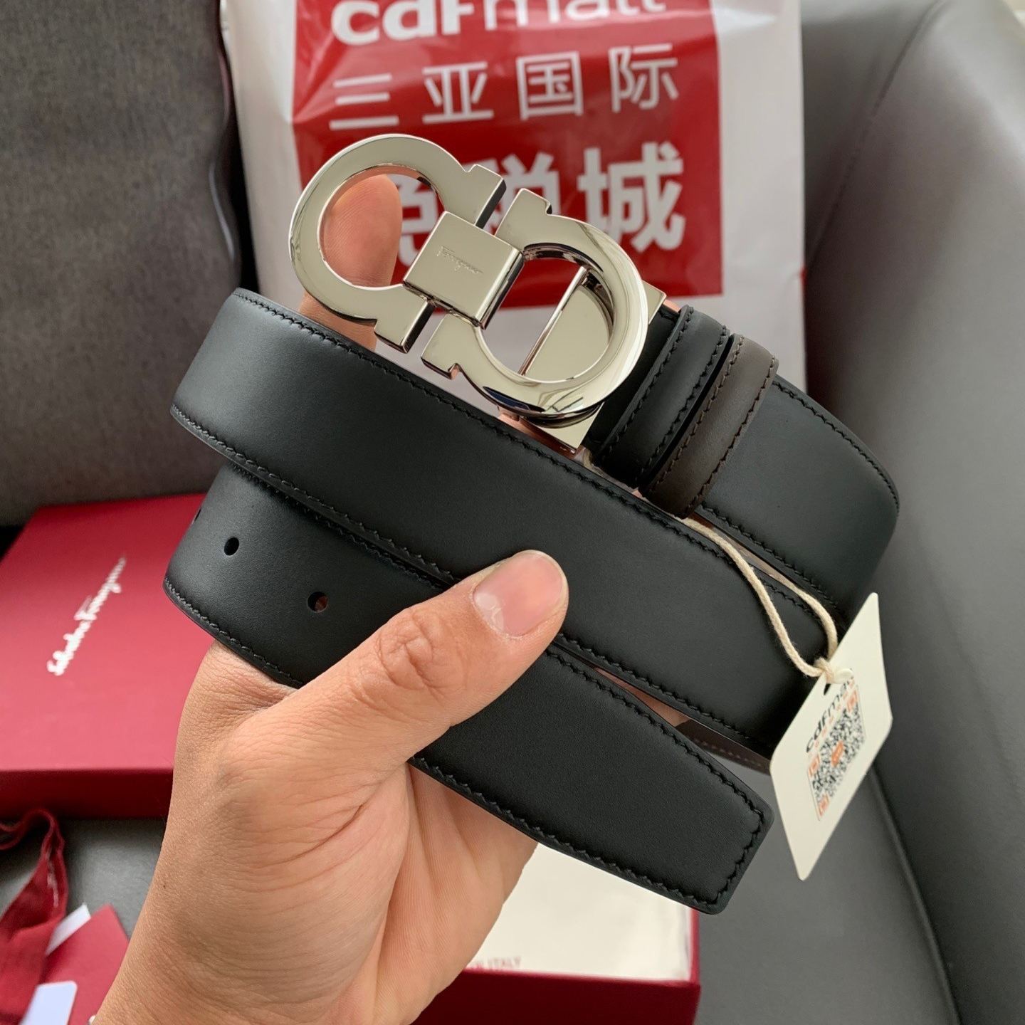 Ferragamo men's reversible leather belt, Gancini genuine leather, black and brown（679535 644557）
