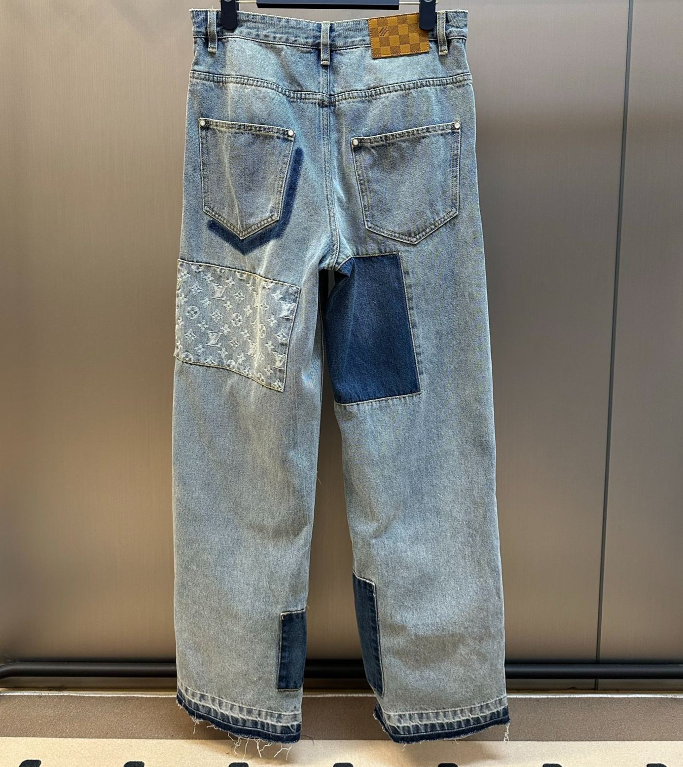 Louis Vuitton Signature Patchwork Denim Pants（1AKCON）