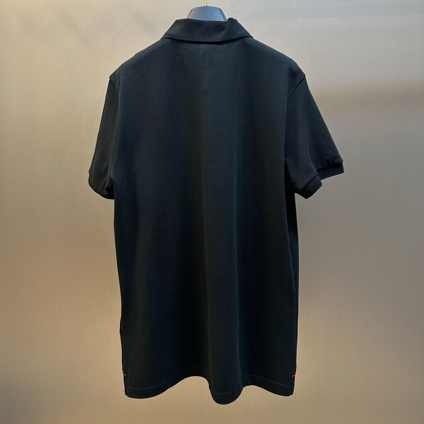 MONCLER Polo Shirt with Tricolor Logo Patch（L10918A0003089A16999）