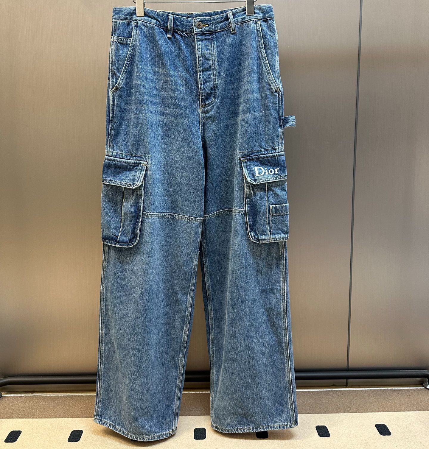 DIOR military jeans (683D182B3062_C530）