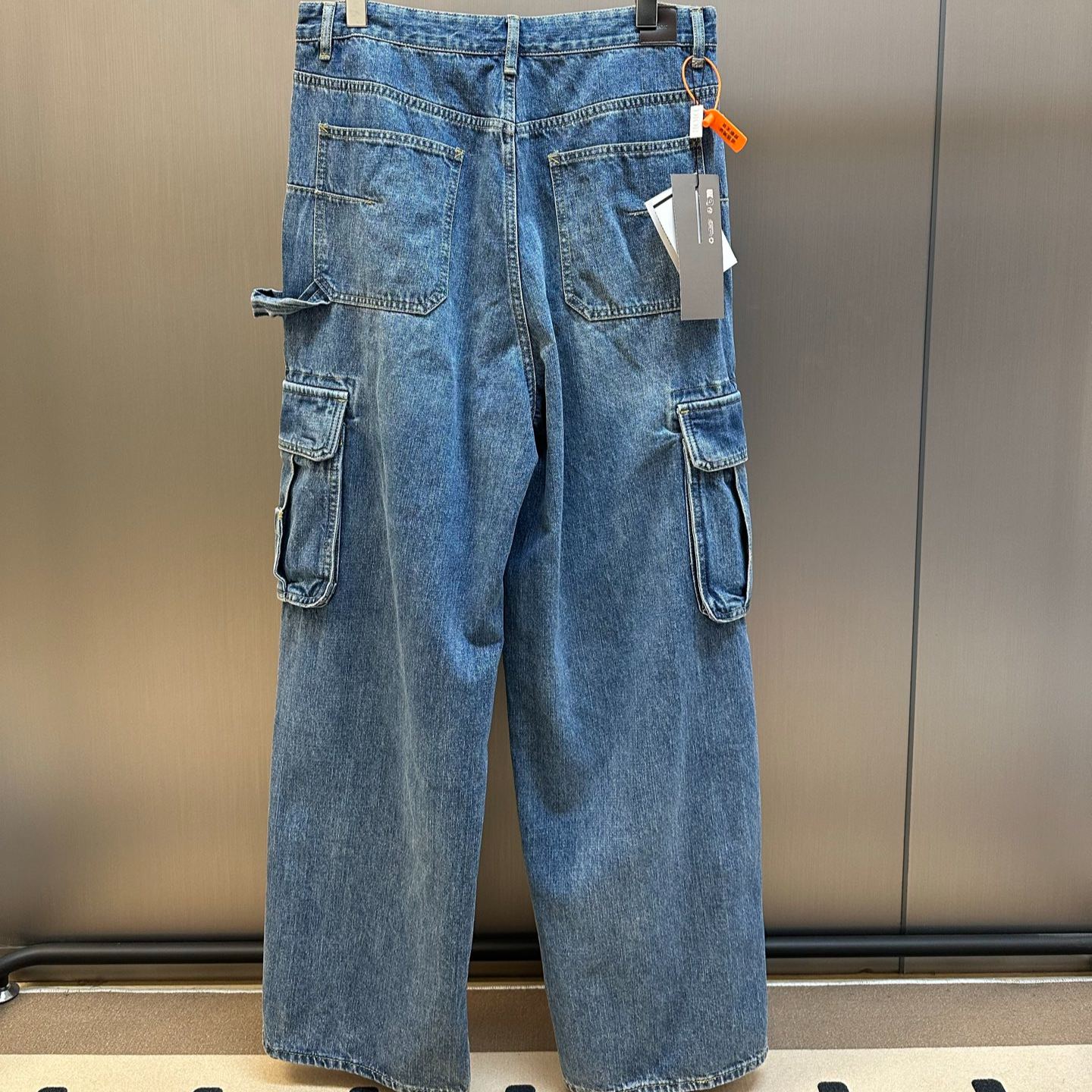 DIOR military jeans (683D182B3062_C530）