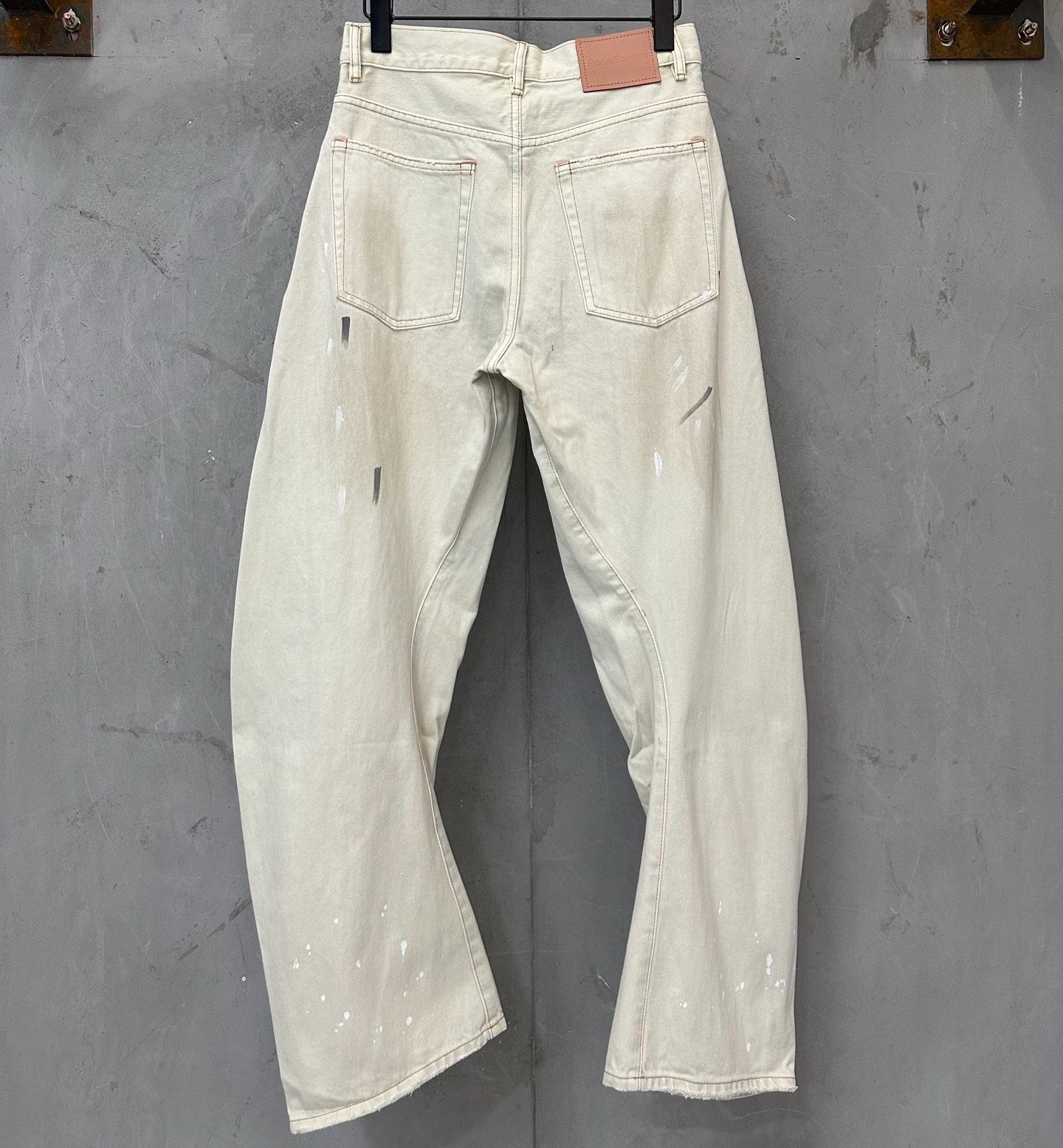 Acne Studios Loose Fit Jeans 2006F White (A00566-100）