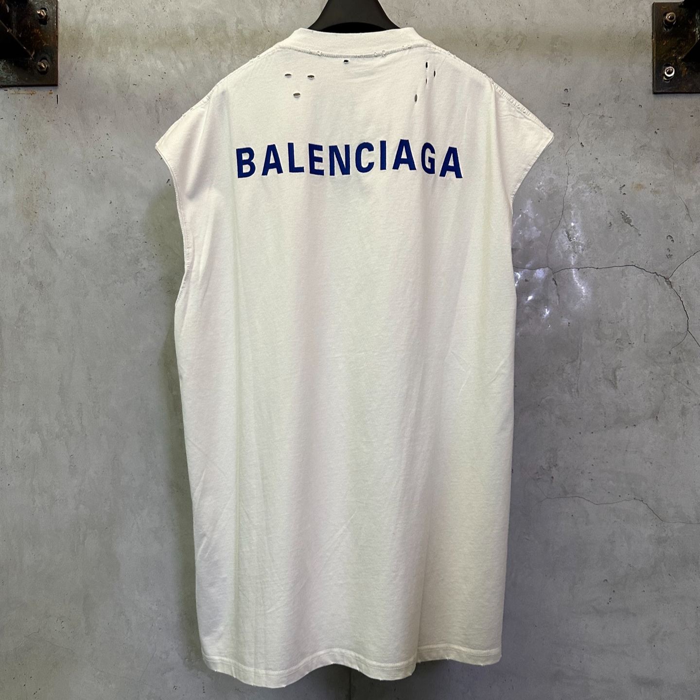Balenciaga Men's White Logo-Embroidered Vest（833647TSVO98016）