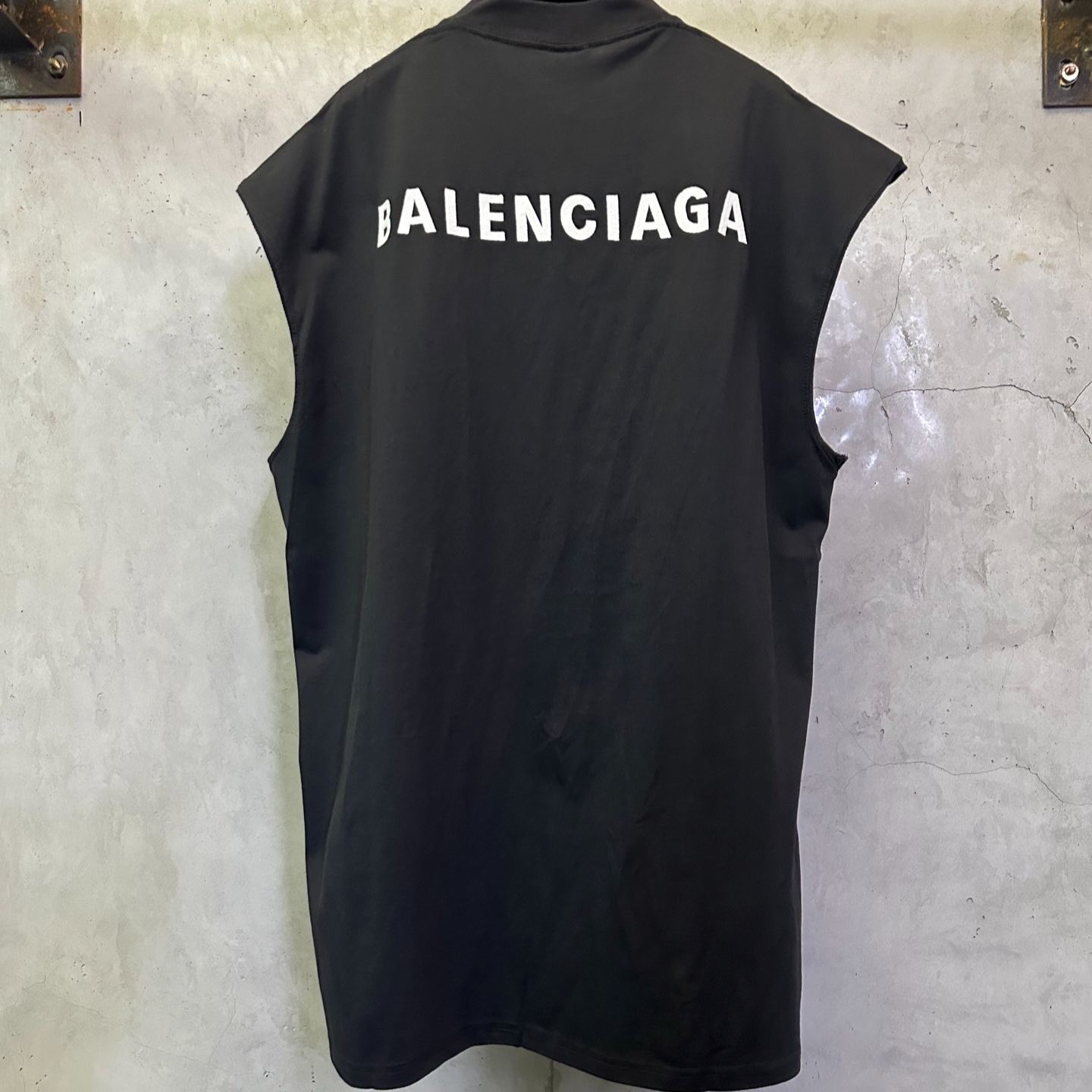 Balenciaga Men's White Logo-Embroidered Vest（833647TSVO98016）
