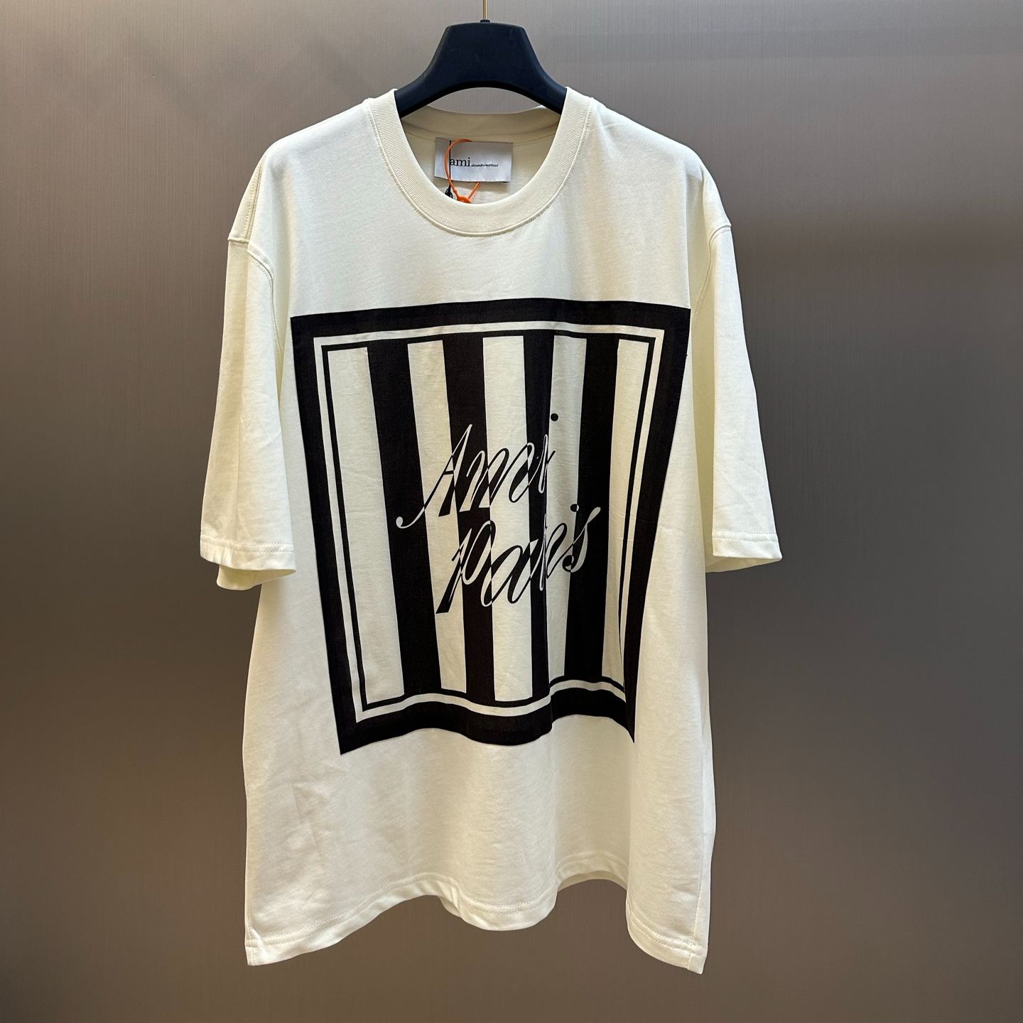 Ami Paris Men's White Scarf Detail T-Shirt Short Sleeves Crew Neck（UTS395726）