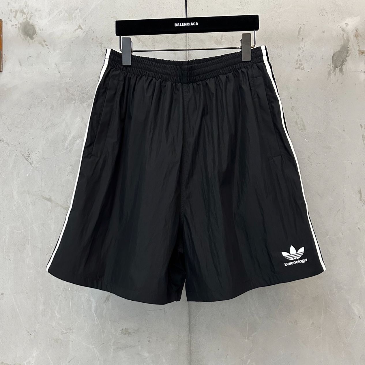 Balenciaga x adidas Large Short Black(712282TNQ221000）