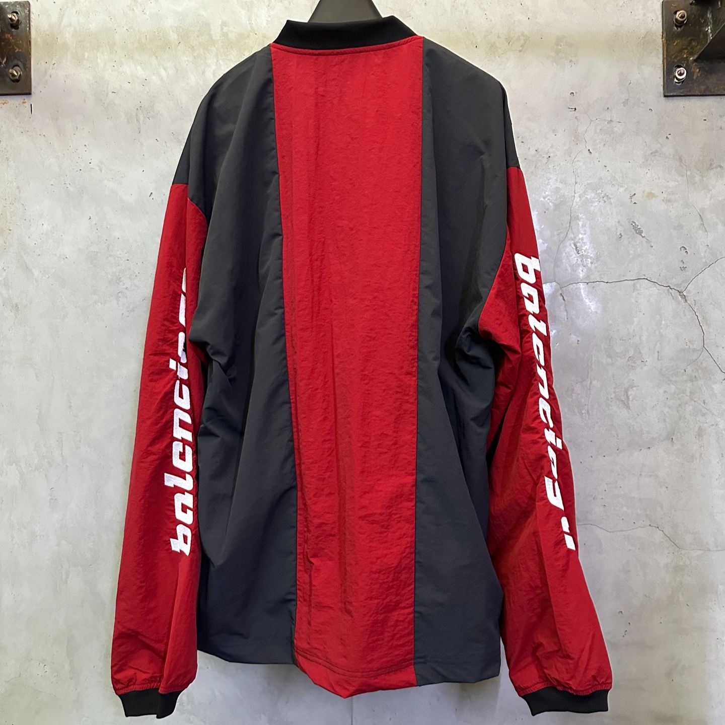 Balenciaga Men's Outerwear Long Sleeve Top in Lipstick Red/black (857702TPQ386610）