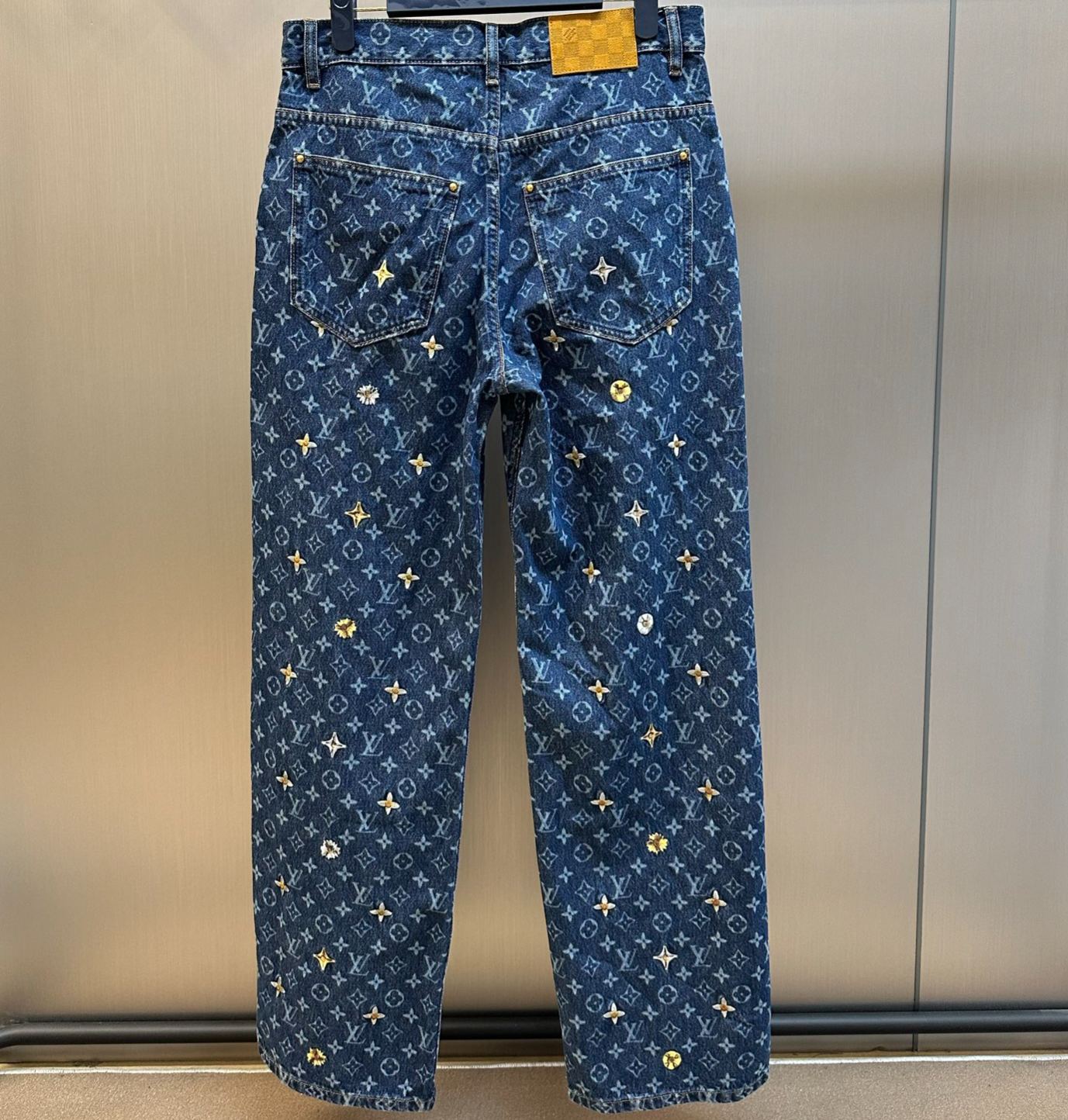 Louis Vuitton Monogram Embroidered Denim Skate Pants（1AJRN8）