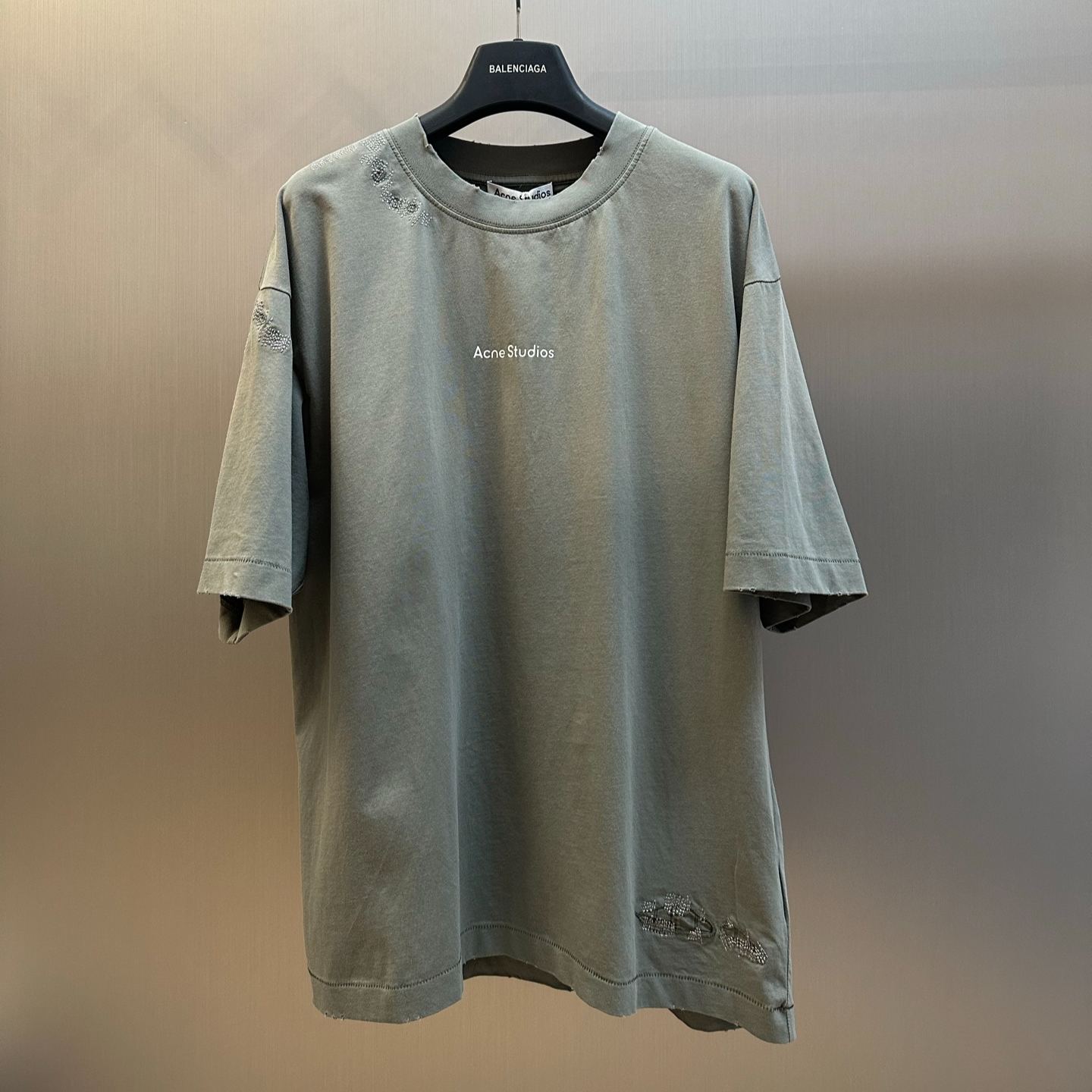 Acne Studios Gray Mended Logo T-shirt(262129M213007）