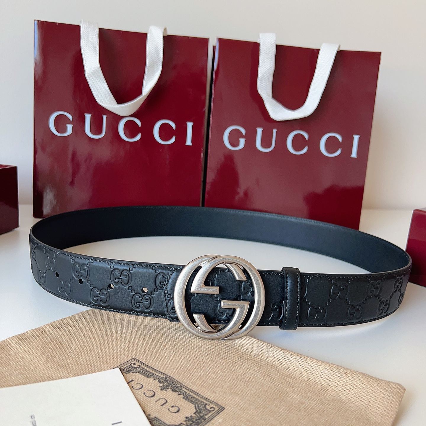 Gucci reversible leather belt with interlocking G buckle-4cm（‎849862 AAFDV 1000）