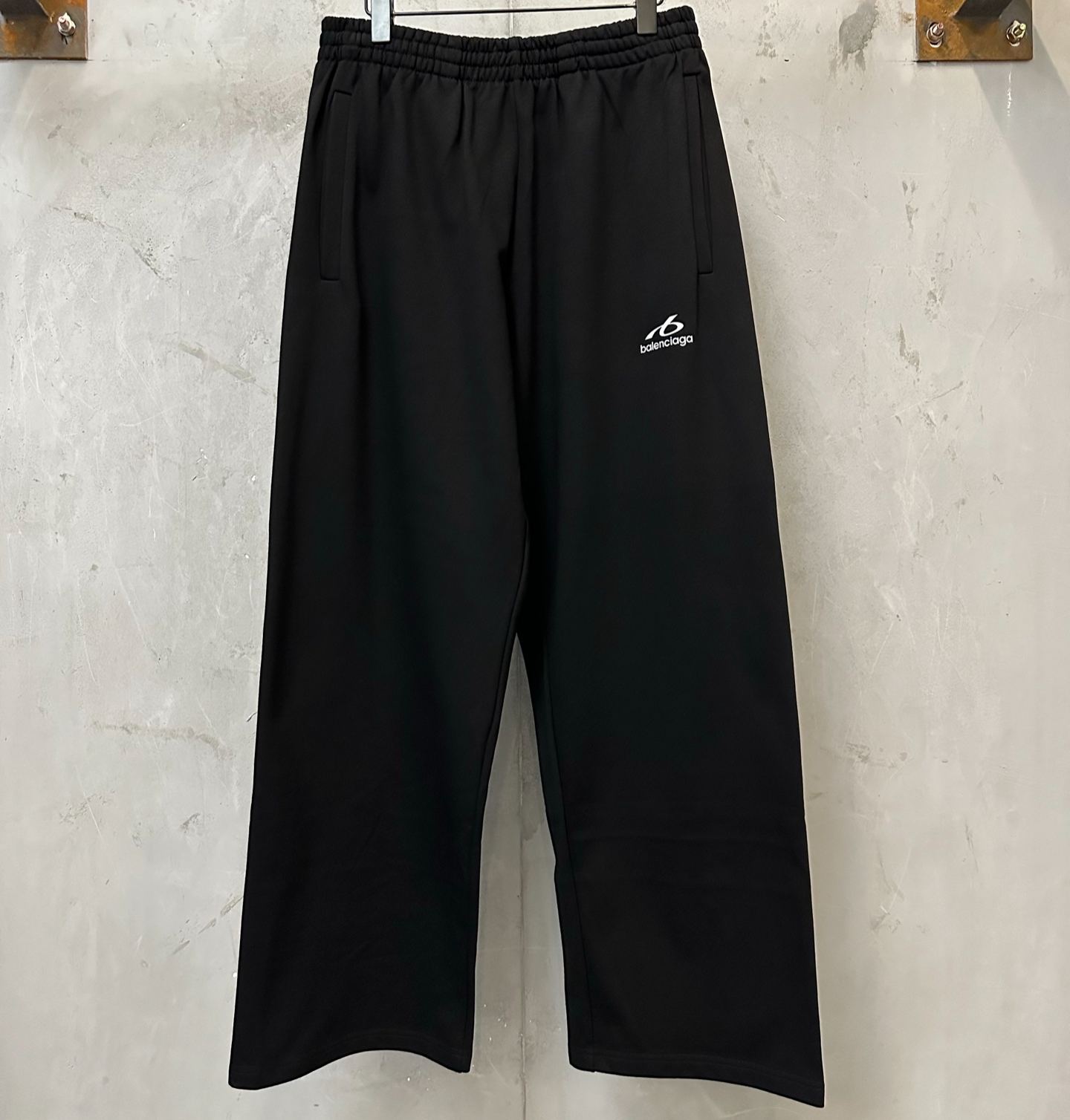 BALENCIAGA Men's Bodies Baggy Sweatpants in Black（871496TUVQ51000）