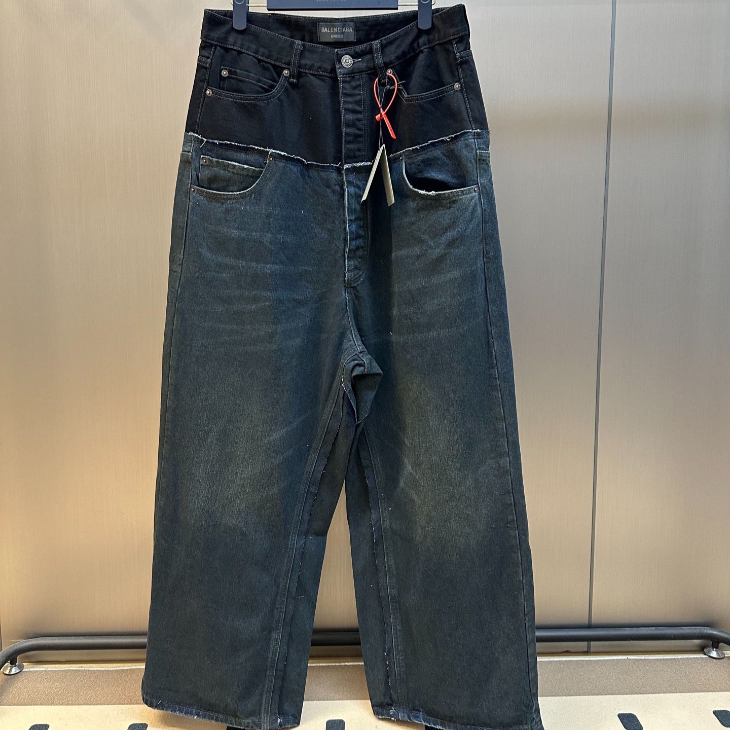 BALENCIAGA Men's Cut-up Baggy Pants in Blue（805094TRW903969）