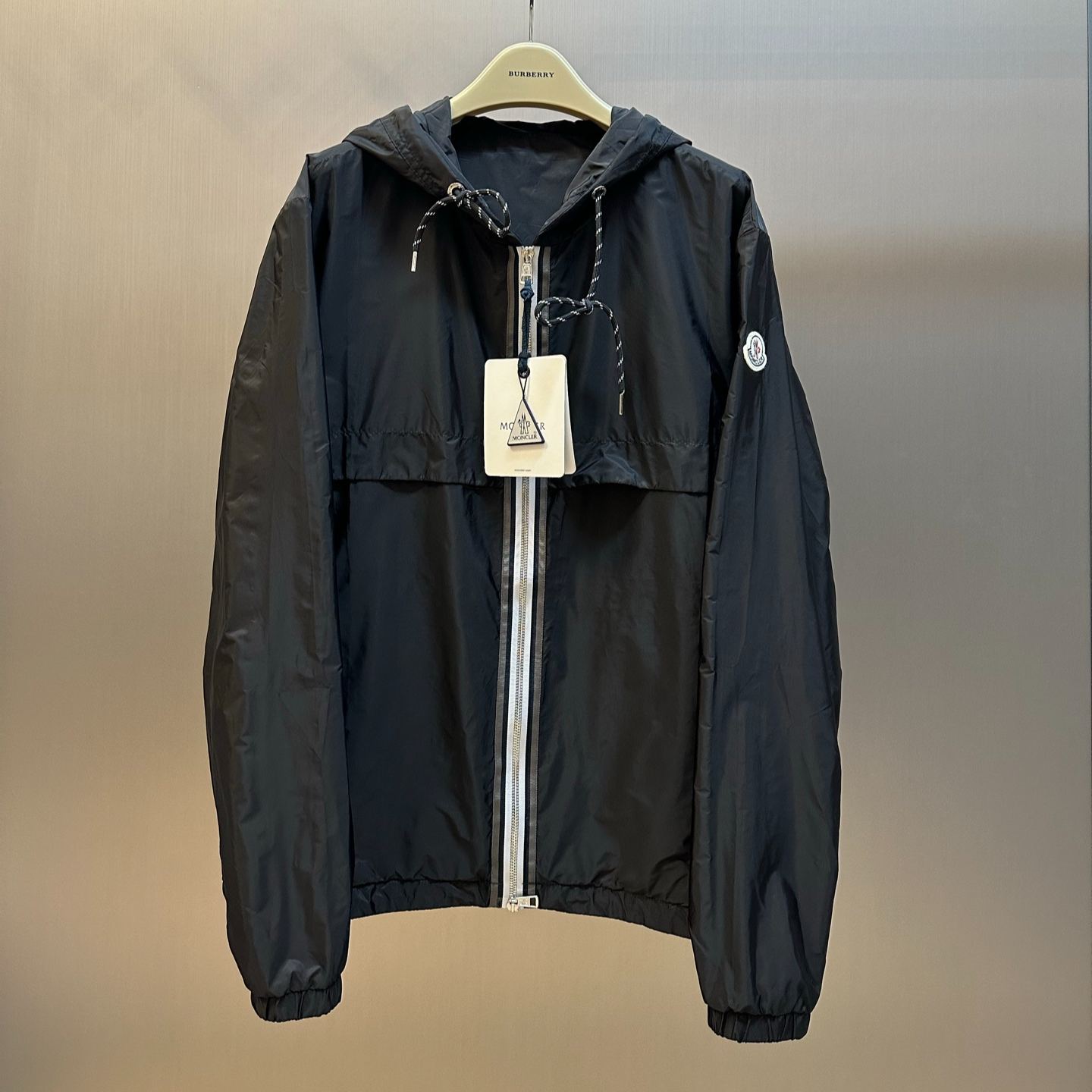 Moncler Nidge Hooded Jacket （L10911A00112539ZD999）