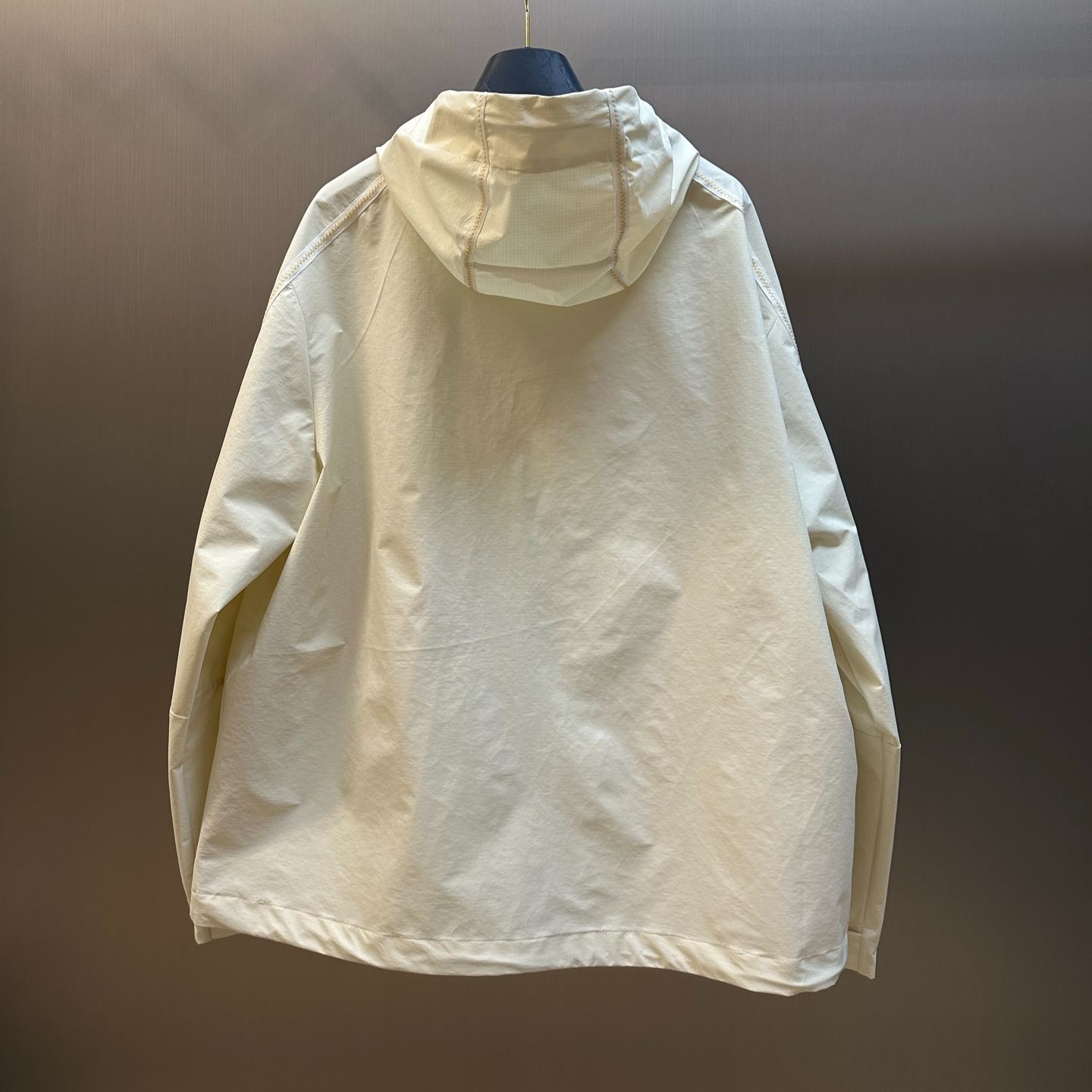 Moncler Hooded Waterproof Jacket | White（L10911A00085599B2）