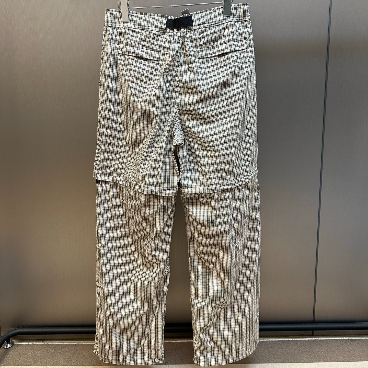 Louis Vuitton MONOGRAM check reversible trousers（1AK74W）