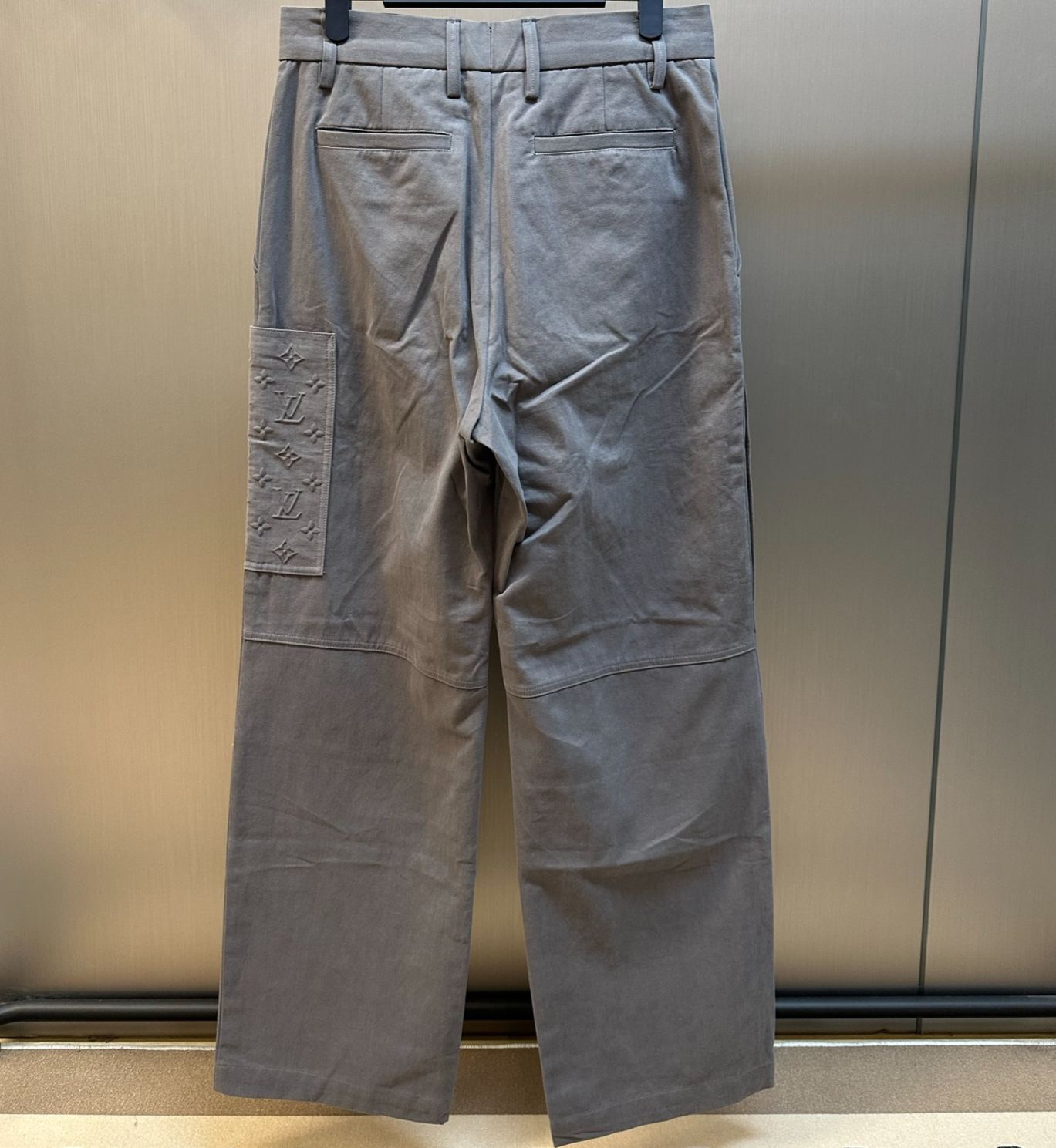 LOUIS VUITTON cashmere blend work pants（1AJBYS）