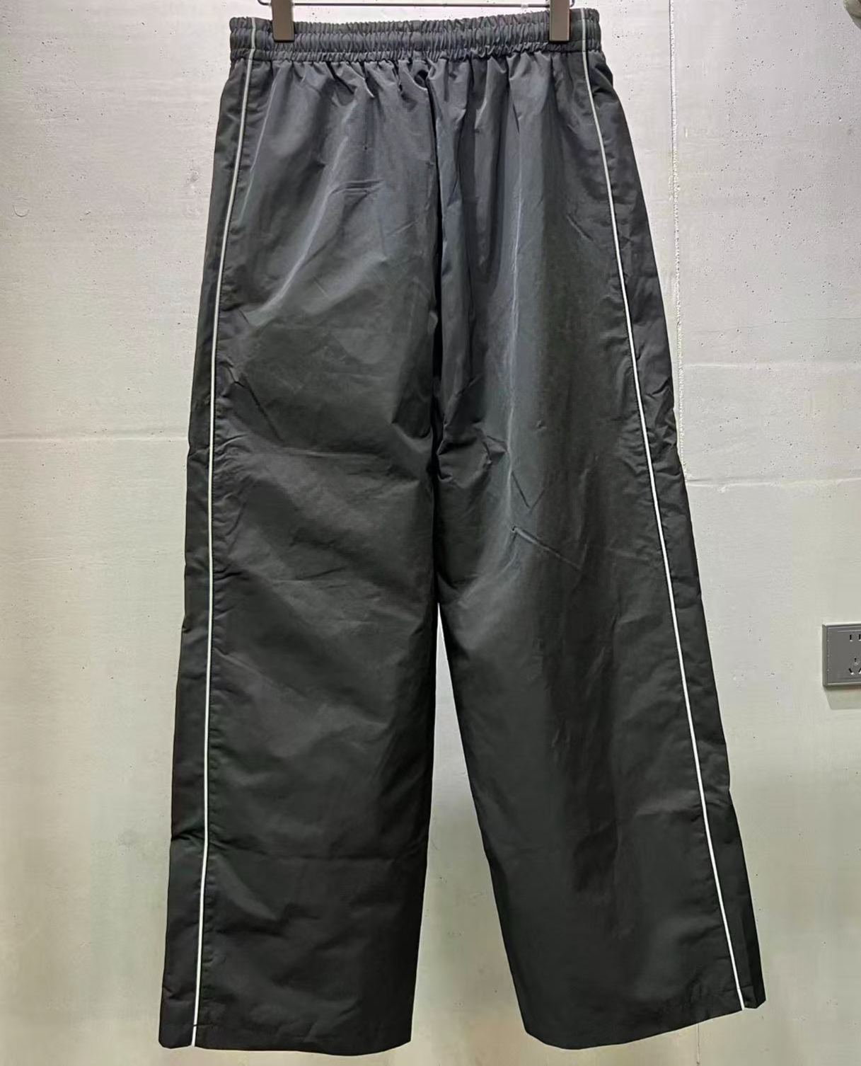 BALENCIAGA  Men's Soccer Tracksuit Pants in Black (A003GFTPQ381000）