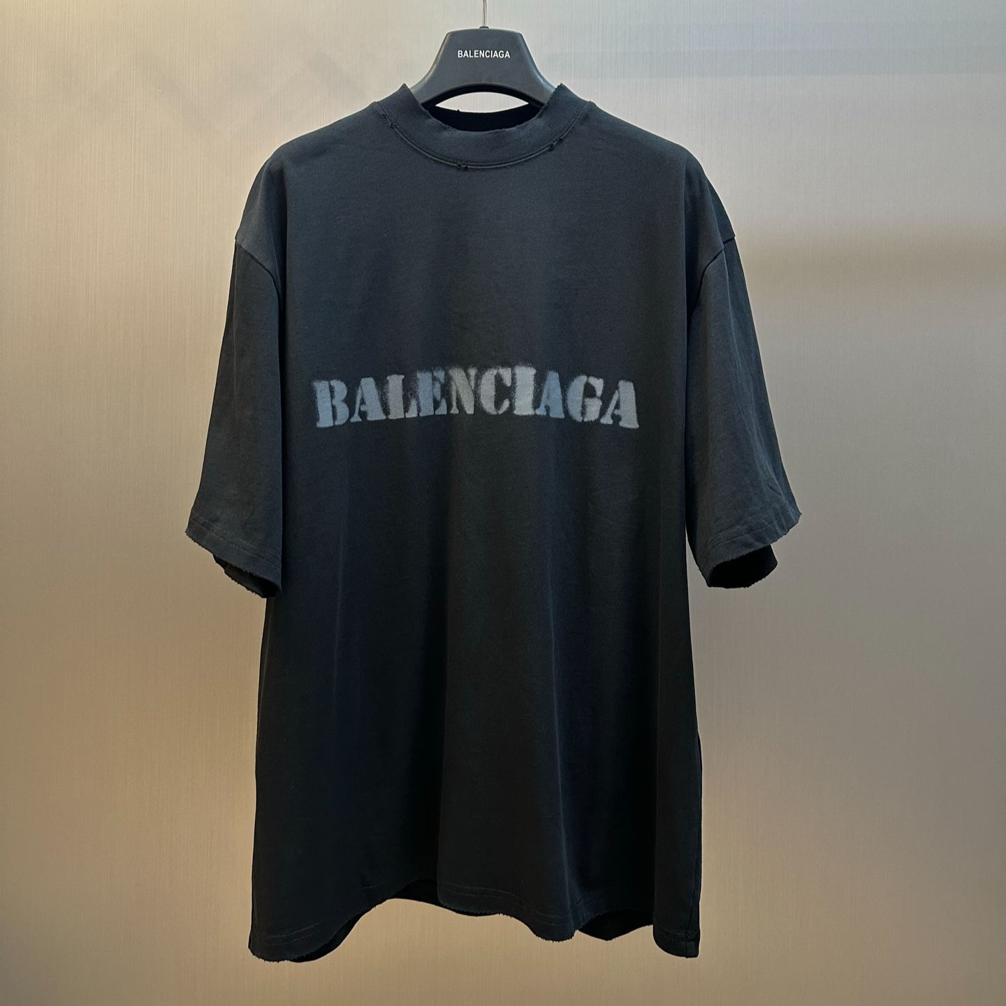 Balenciaga-Stencil Type T-shirt 'Black'（764235TQVA31750）