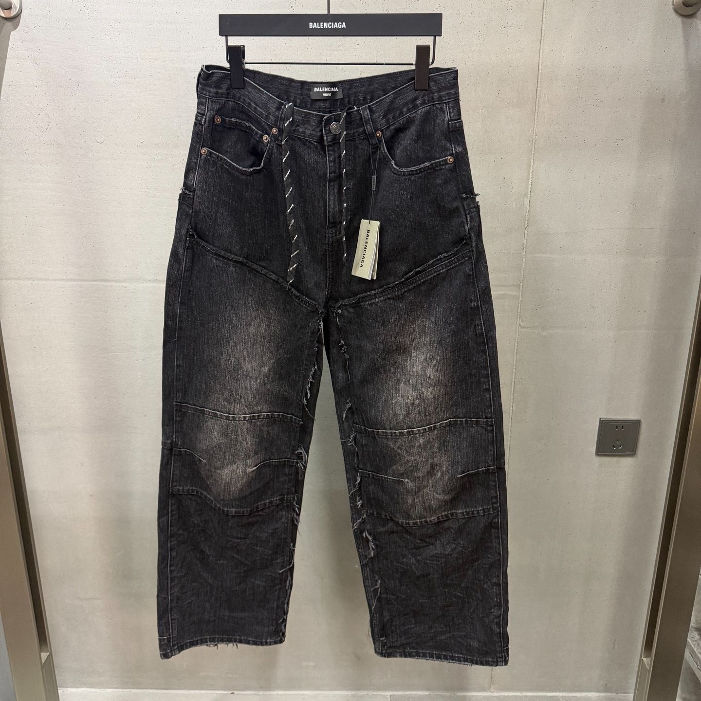 Balenciaga Double-Knee Trousers  (809444TTW671037）