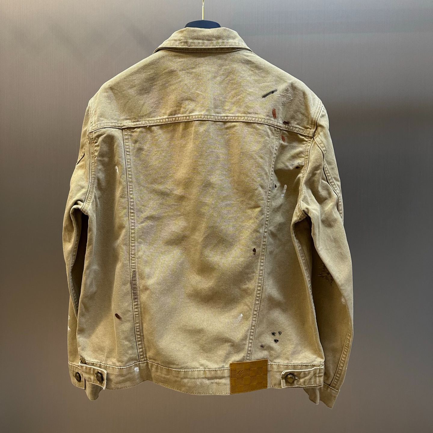Louis Vuitton Embellished Denim Trucker Jacket（1AK6JQ)