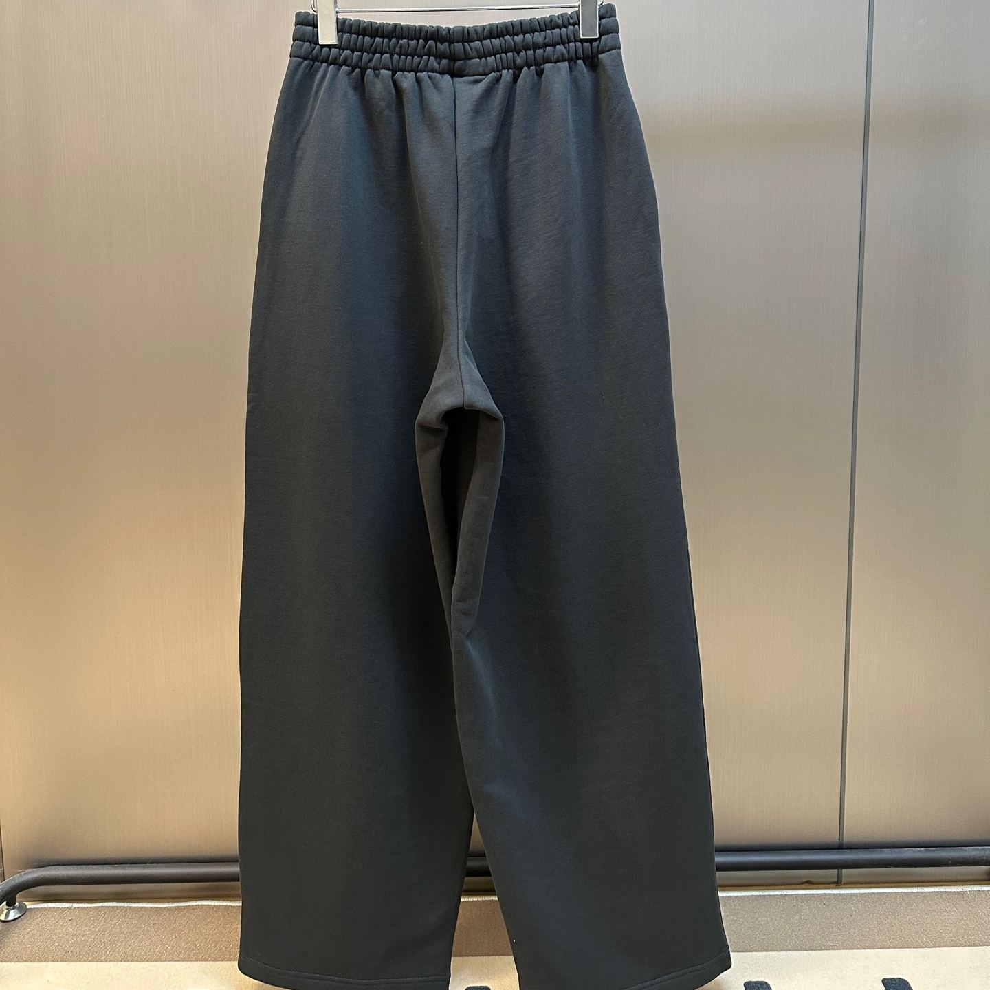 BALENCIAGA Men's Basketball Series - Baggy Sweatpants in Black (803266TRVW81055）