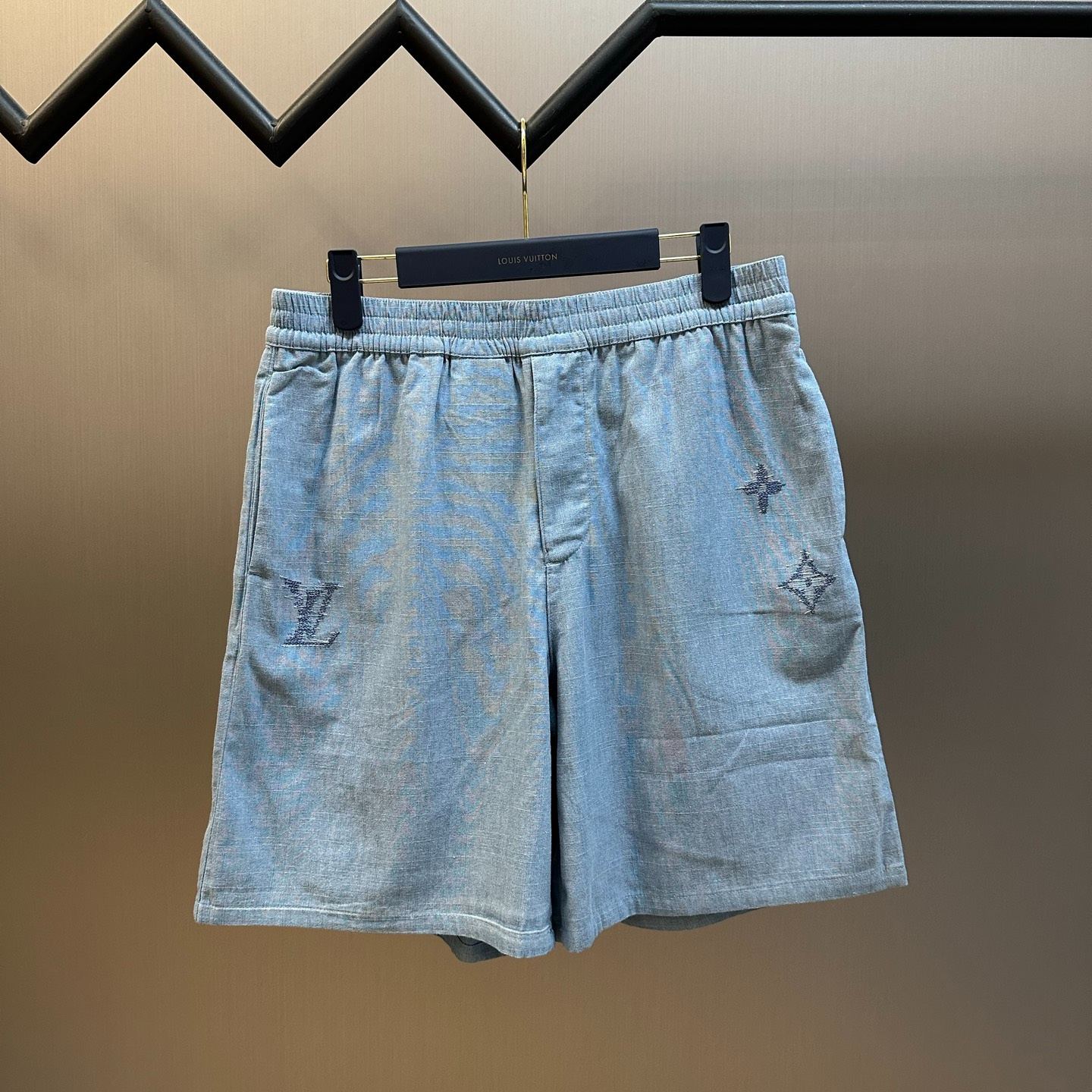 Louis Vuitton Embroidered Signature Chambray Shorts（1AK6P0）