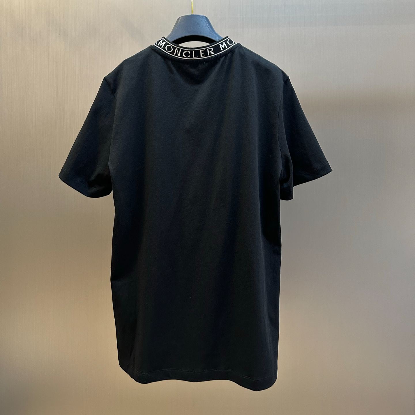 MONCLER Neckline Logo T-Shirt（L10918C000318390T999）