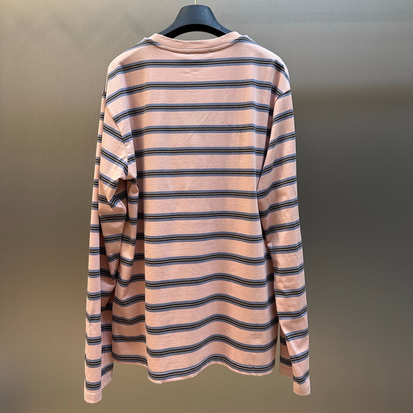 Prada  long sleeve striped cotton t-shirt with logo patch (39685_196A_F05KJ_S_OOO）