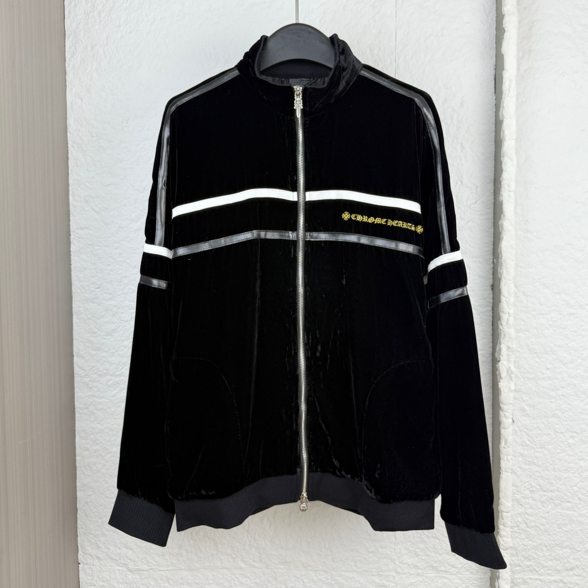 Chrome Hearts Logo-Embroidered Velour Zip-Up Track Jacket(CH-2026-7-16）