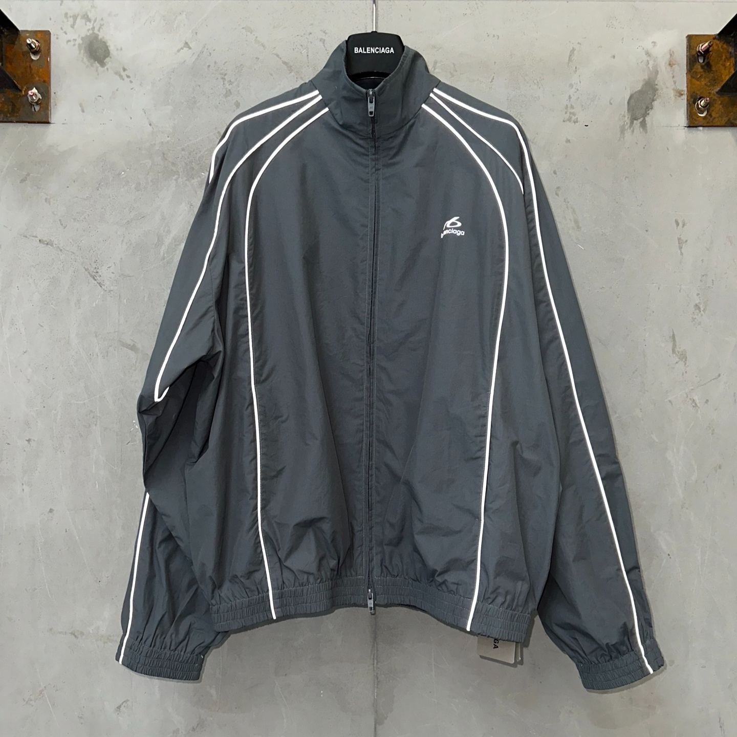 Balenciaga Men's Bodies Tracksuit Jacket in Elephant Grey (A001YQTPQ381485）