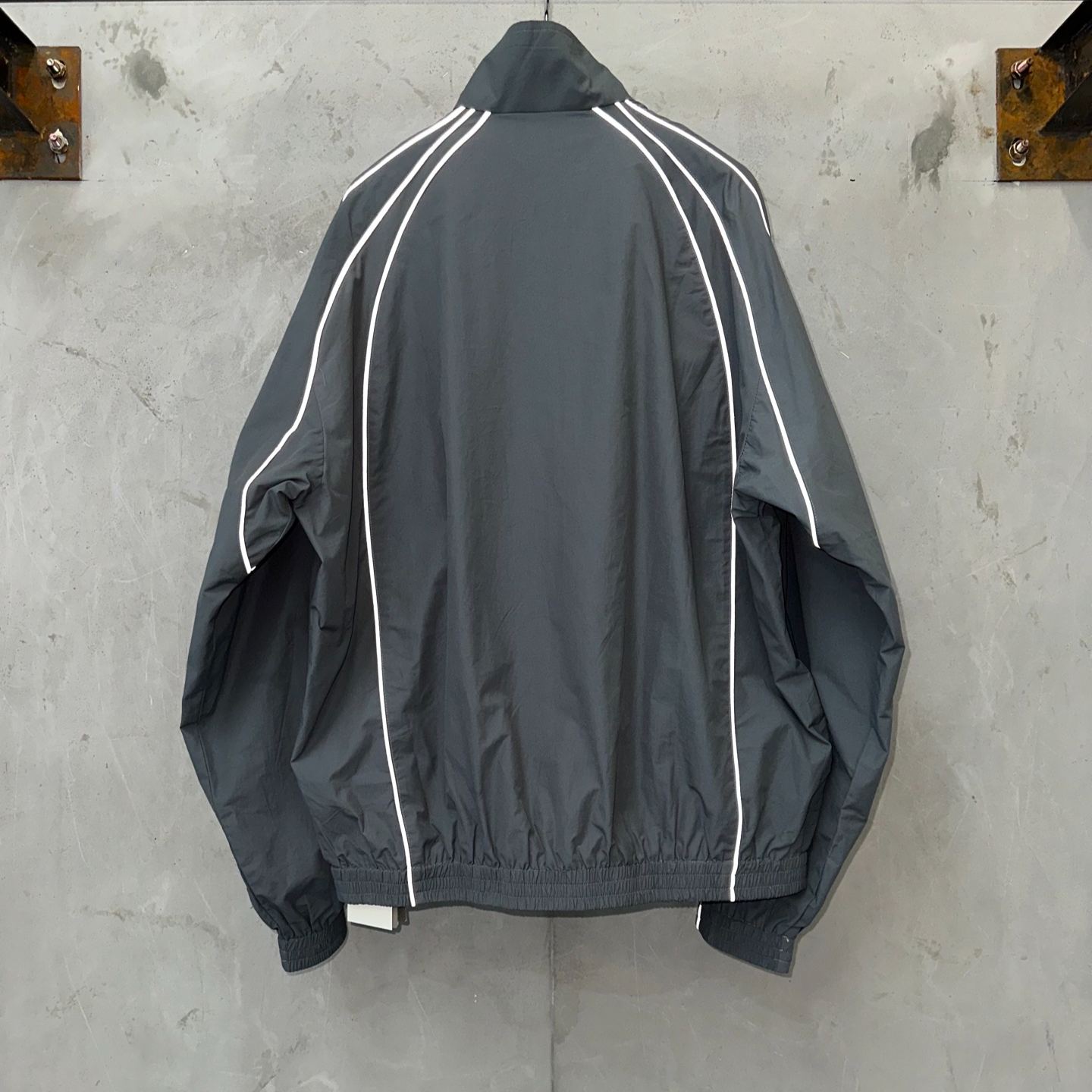 Balenciaga Men's Bodies Tracksuit Jacket in Elephant Grey (A001YQTPQ381485）