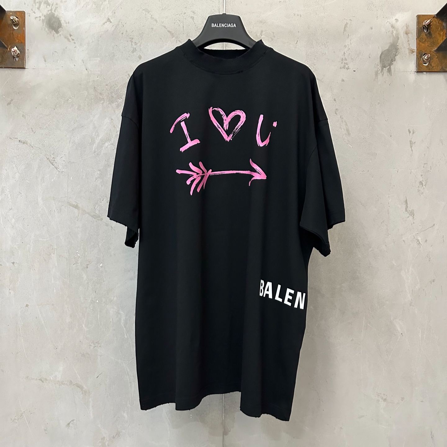 Balenciaga I<3 U Medium Fit T-shirt（A00497TUVY69000）
