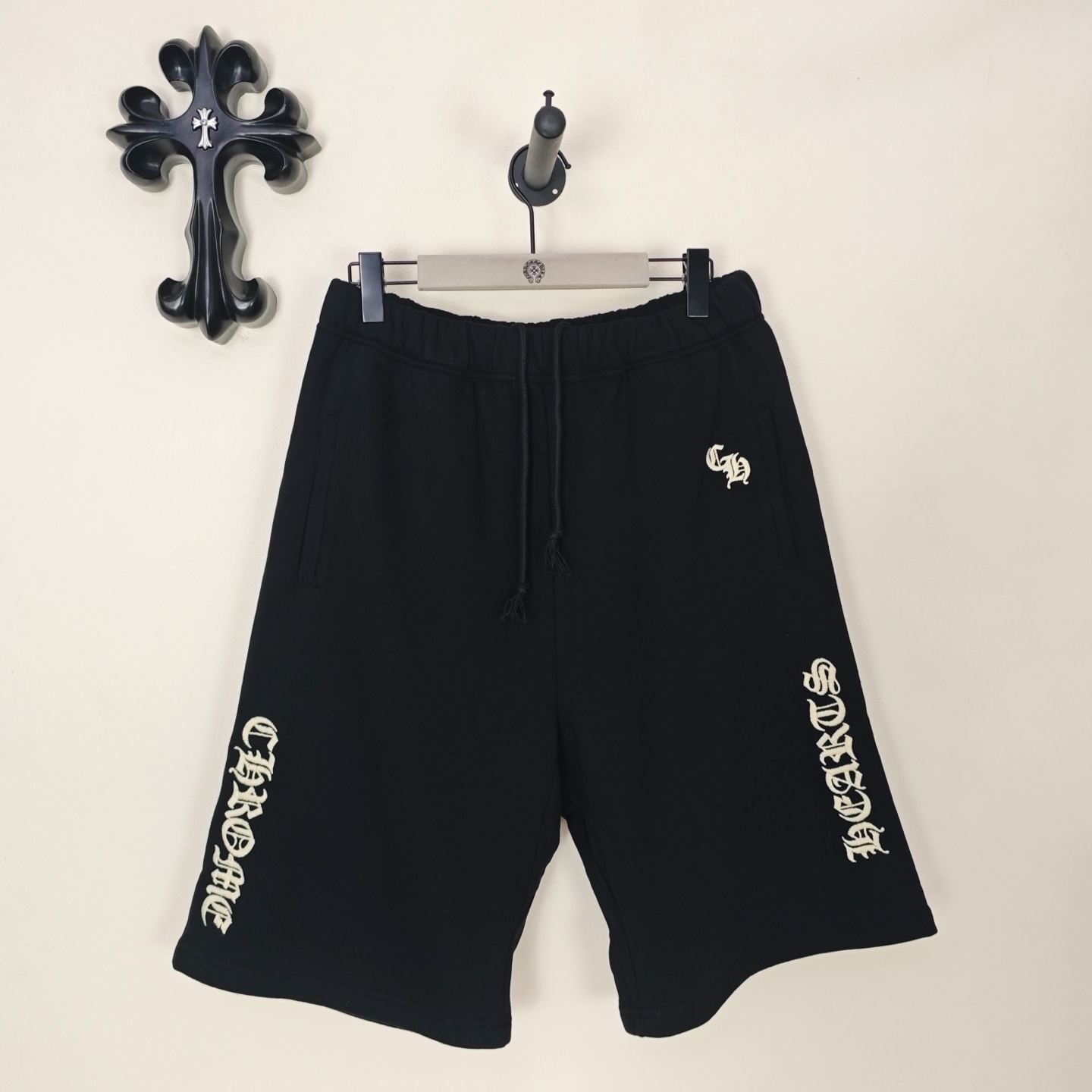 Chrome Hearts Embroidered Shorts (CH-2026-9996）