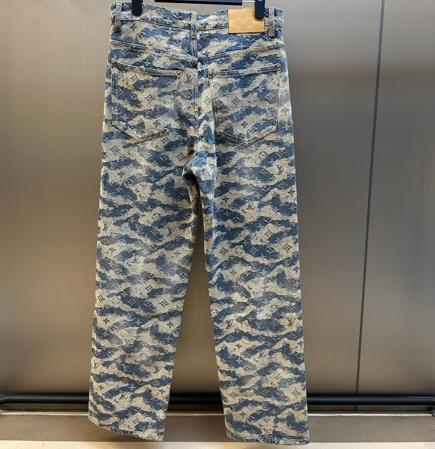 Louis Vuitton Monogram Denim Skate Pants （1AJBK4）