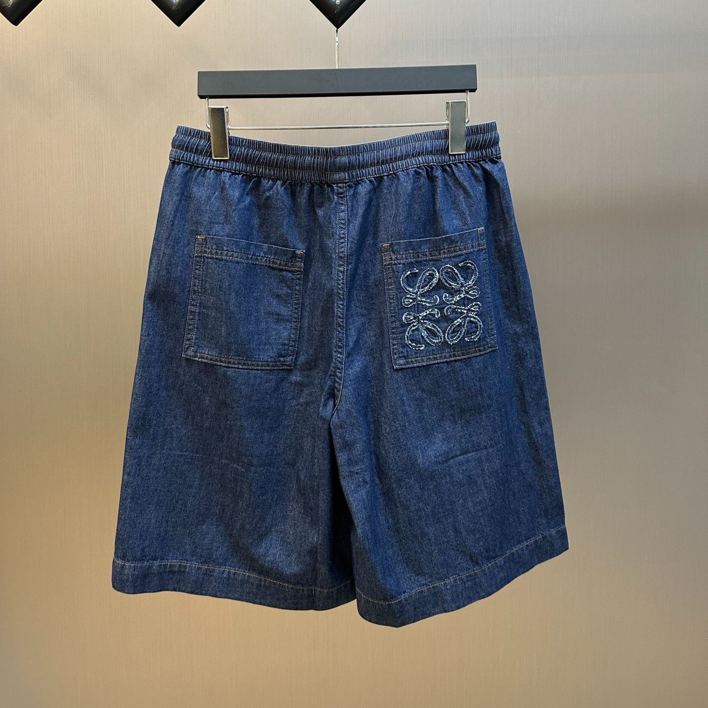 LOEWE Elastic Waistband Shorts（H526Y1GX02-8798）