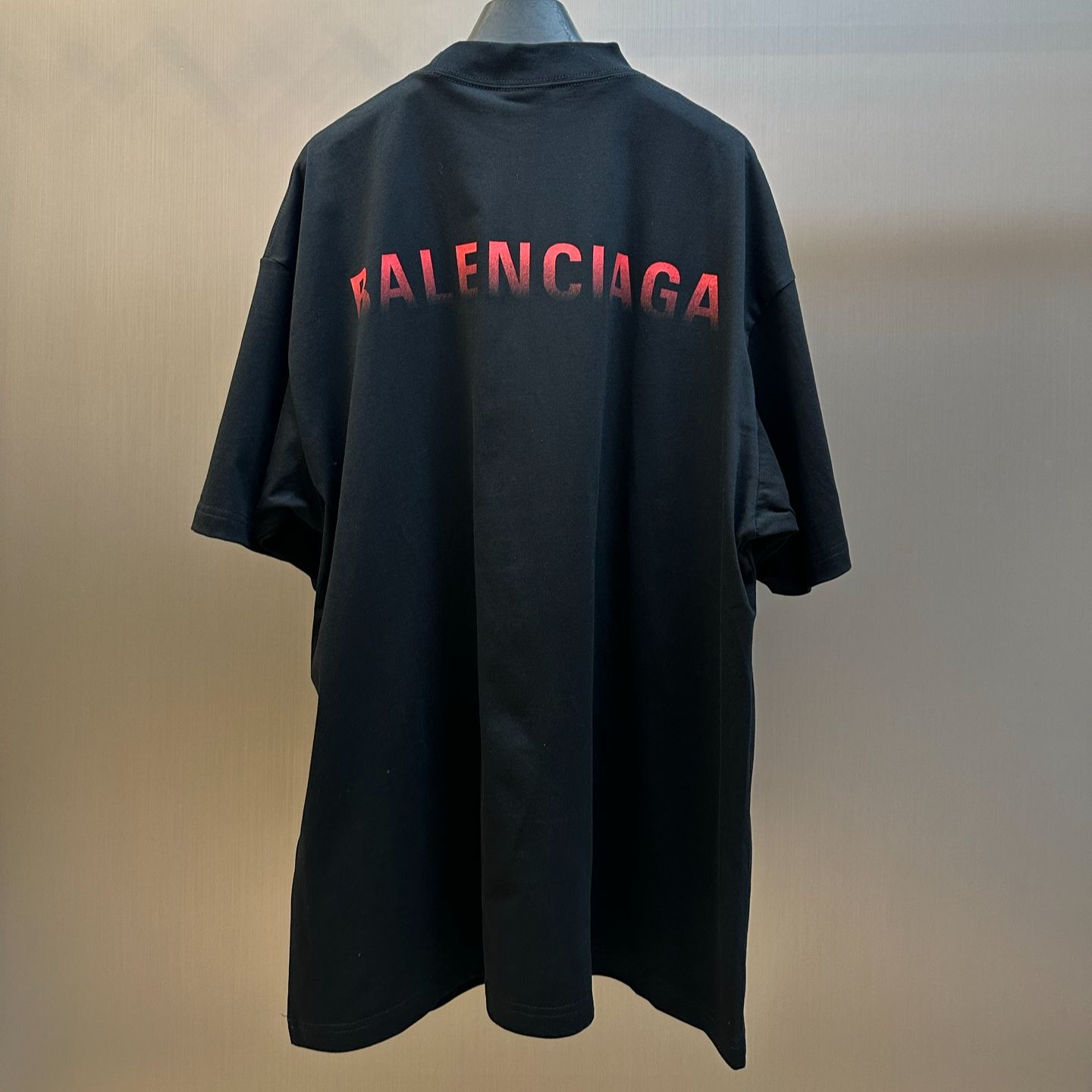 Balenciaga Back Oversized T-Shirt（850345TVVE61000）