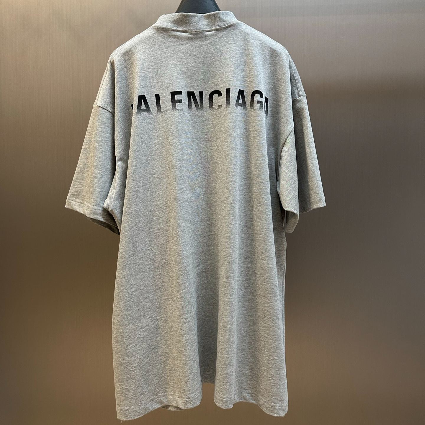 Balenciaga Back Oversized T-Shirt（850345TVVE61000）