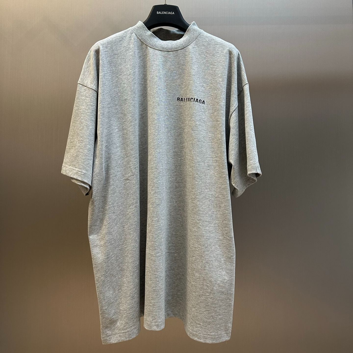 Balenciaga Back Oversized T-Shirt（850345TVVE61000）