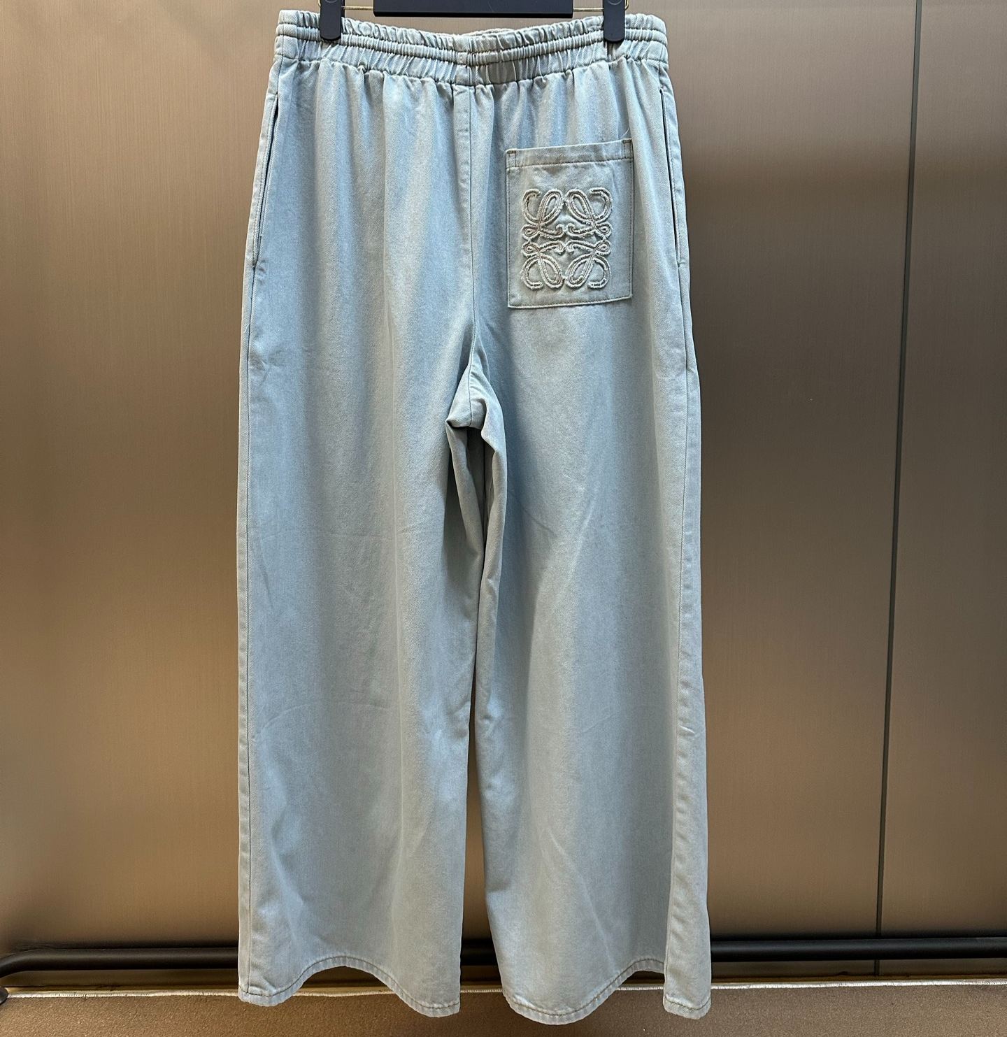 LOEWE Drawstring trousers in denim (H616Y11X52）