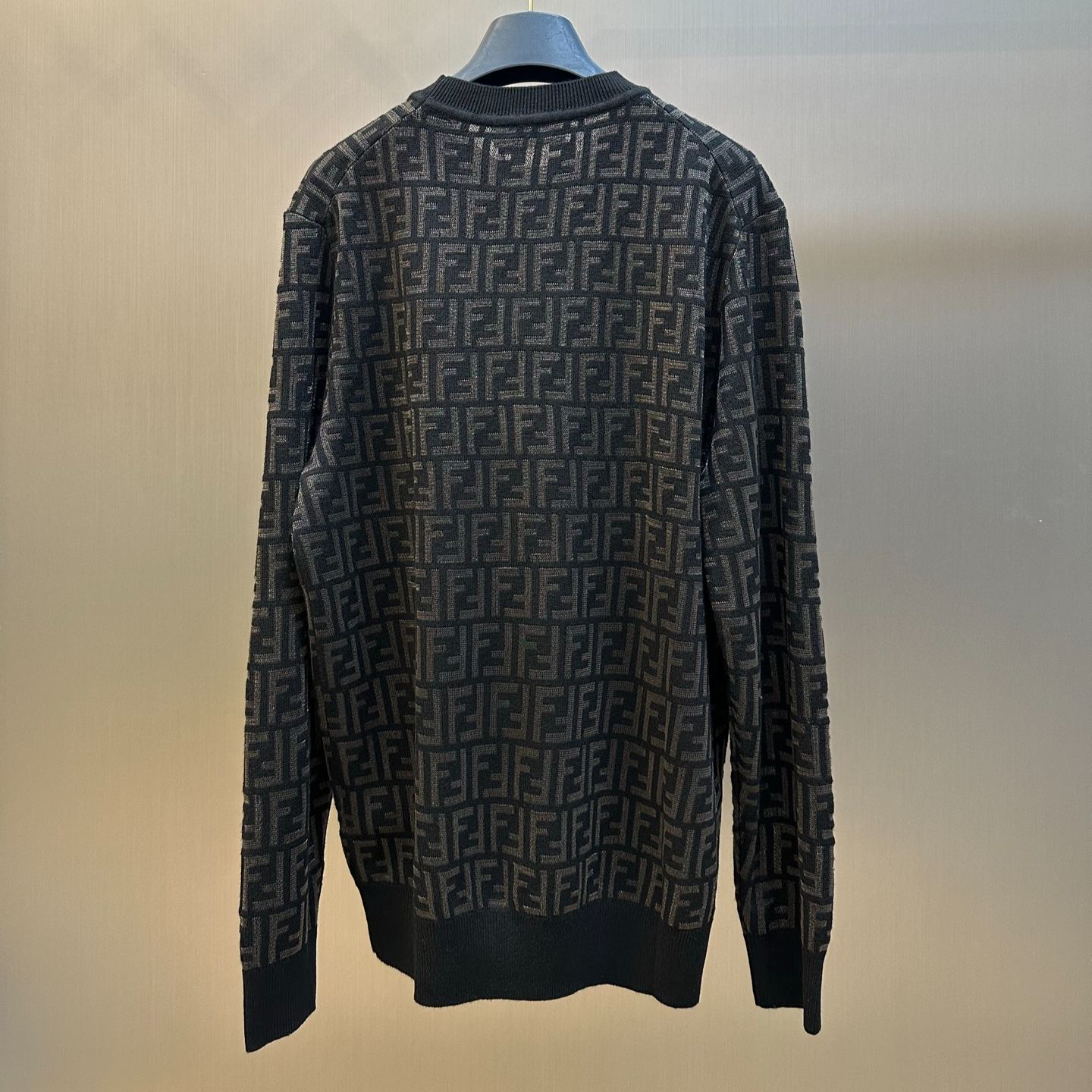 FENDI Men's Cashmere Sweater (FZX091-APPA-F1MH0）