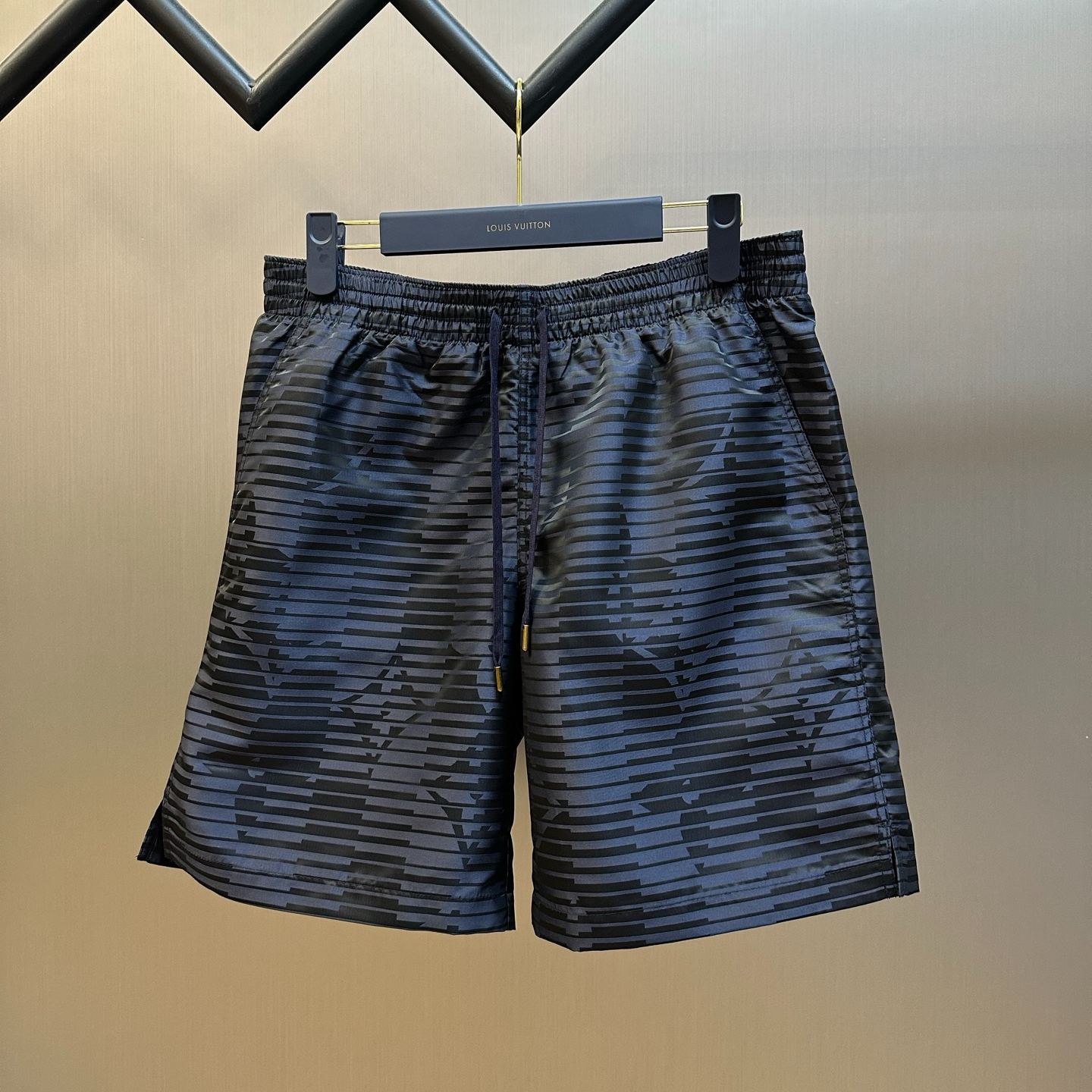 Louis Vuitton Monogram-pattern swim shorts（1AK7DZ）