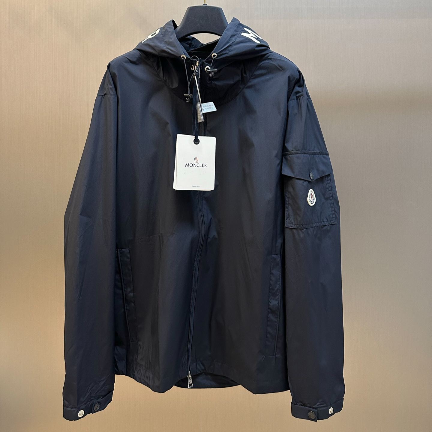 Moncler Sassiere Men's Hooded Jacket（L10911A001555987674S）