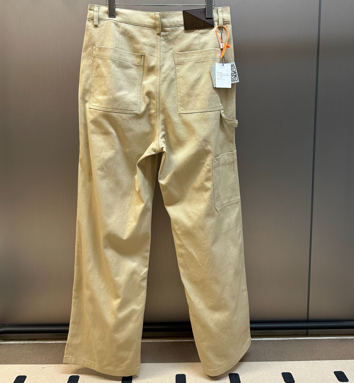 LOEWE Trousers in cotton Beige (H526Y04X77-2140）