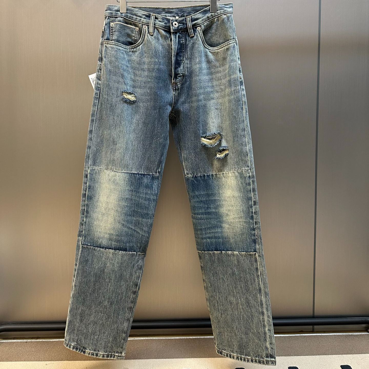 Dior Paneled Straight-Leg Jeans (683D002D3052-C520）