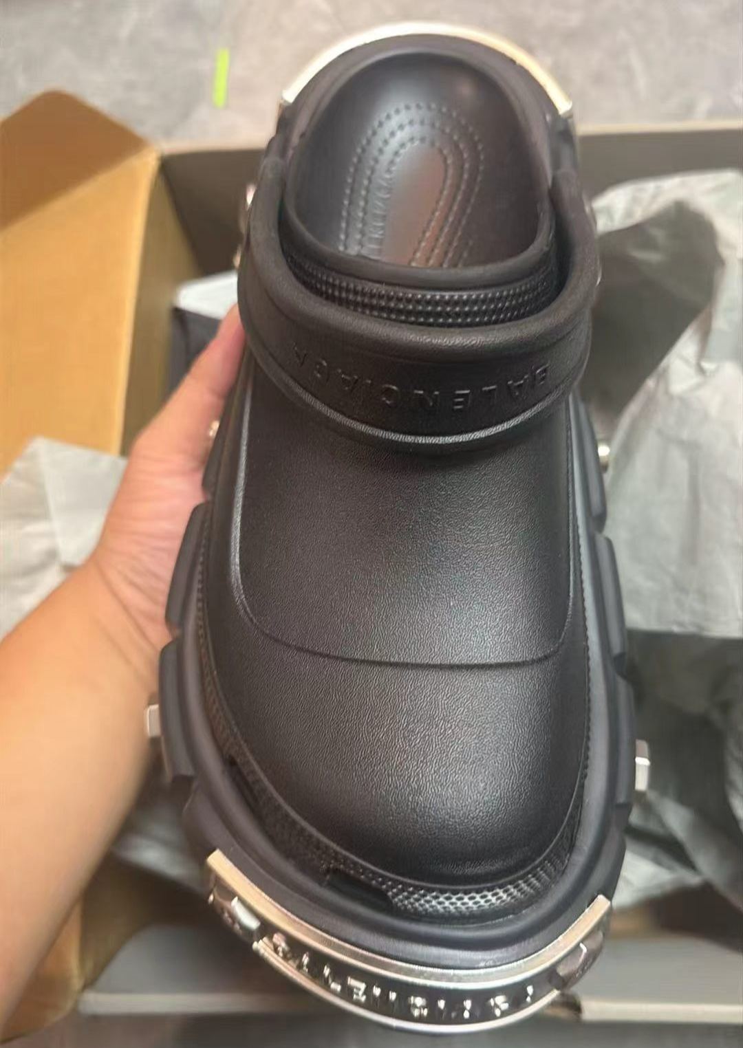 Balenciaga x Crocs Hardcrocs Sandal Black（687397W1S8N1081）