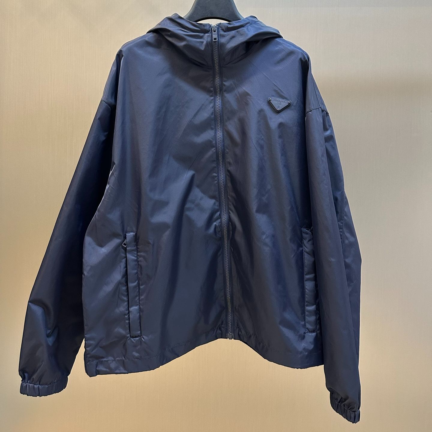Prada Re-Nylon Rain Jacket( SGD184_199P_F0002_S_OOO）